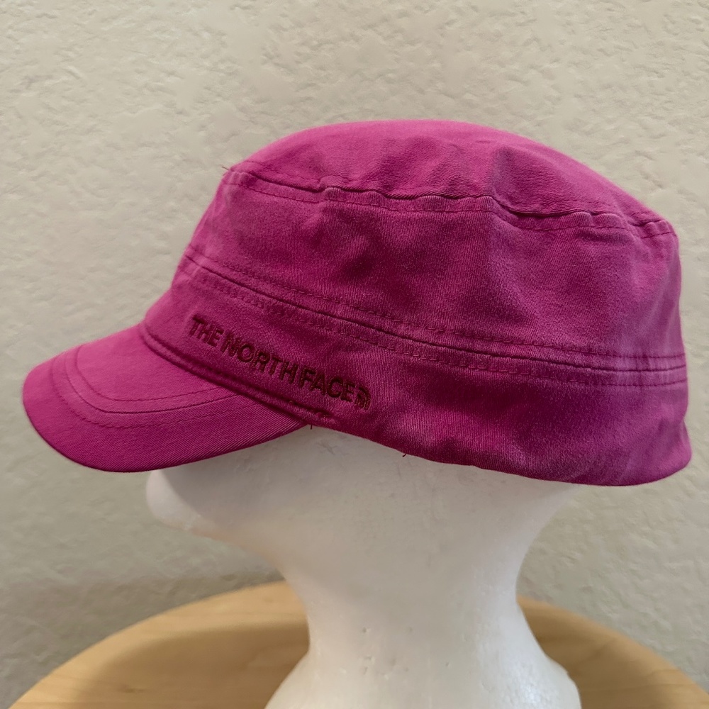 The North Face Hat  Size  L/XL Pink